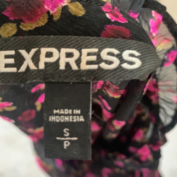 Express High Neck Sheer Floral with Lining‎ Top. Size S (321) - Picture 5 of 9